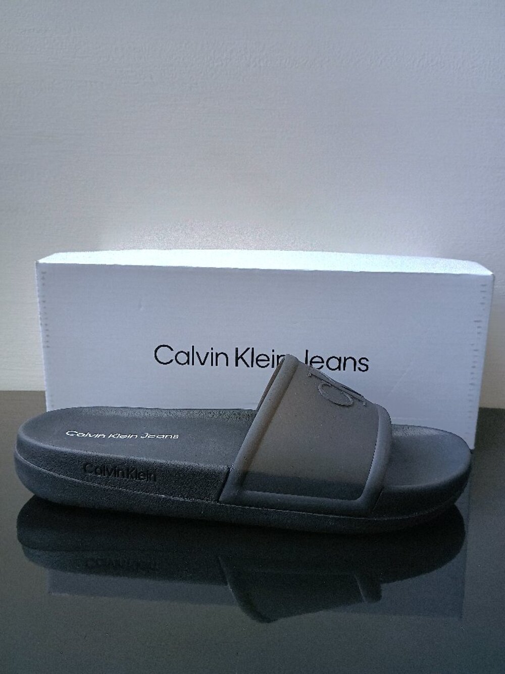 Calvin Klein Women's Barli Slide Lightweight Sandal in Cool Looking Black